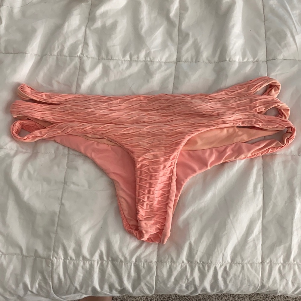 O’Neill cheeky bathing suit bottom
